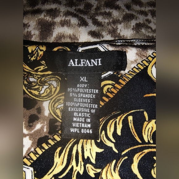 Elegant Women's Printed Top - Picture 3 of 6